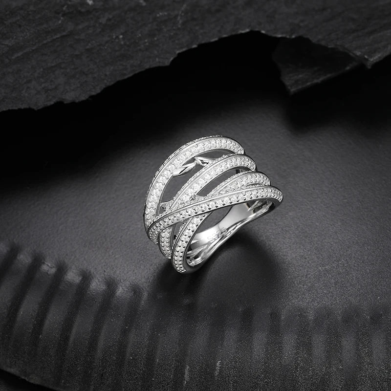 S925 Moissanite Intertwined Thorn Ring